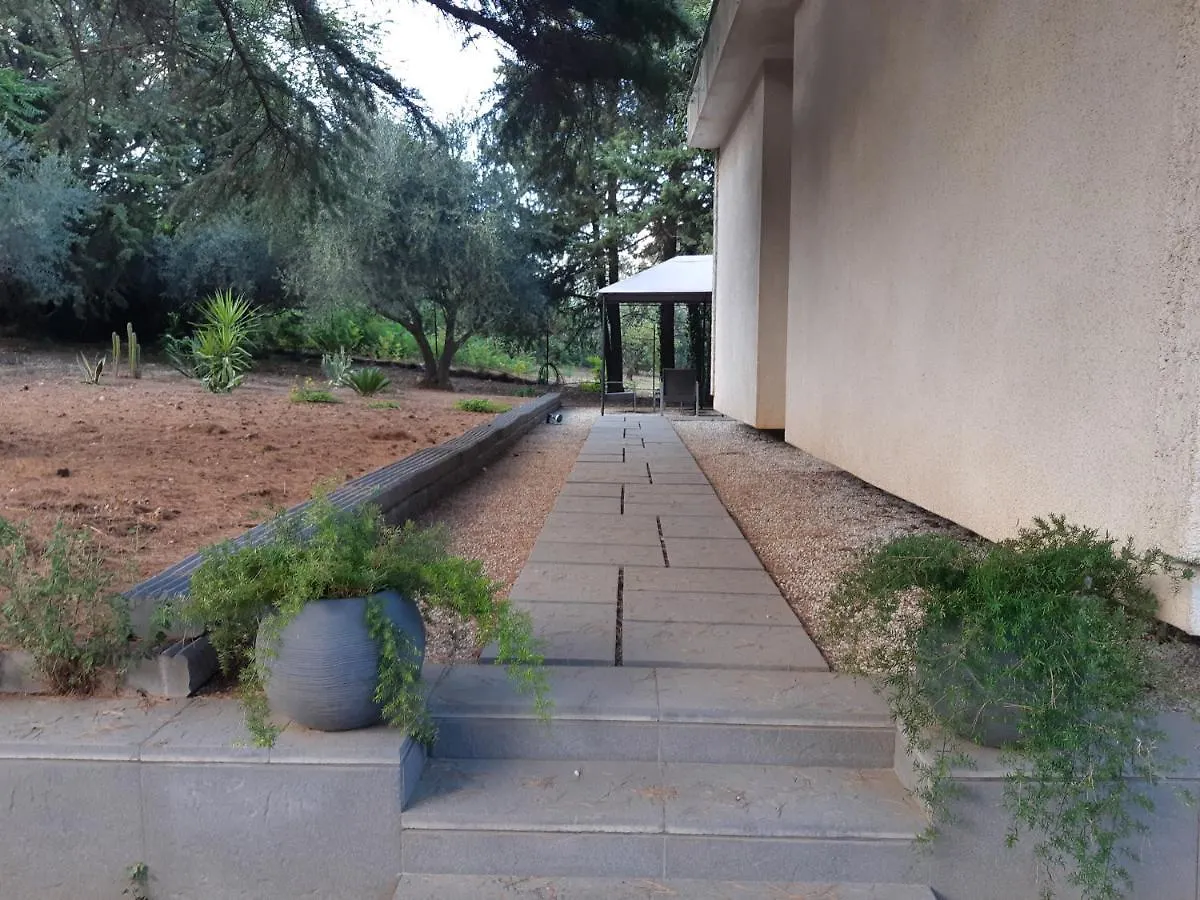 Appartamento in villa Caltanissetta 0*,  Italia